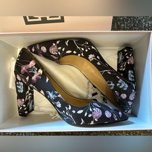 Floral Pumps